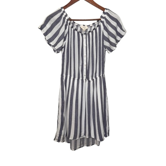 Everly Striped Blue & White Off the Shoulder Rayon Dress Size Medium - Picture 2 of 10